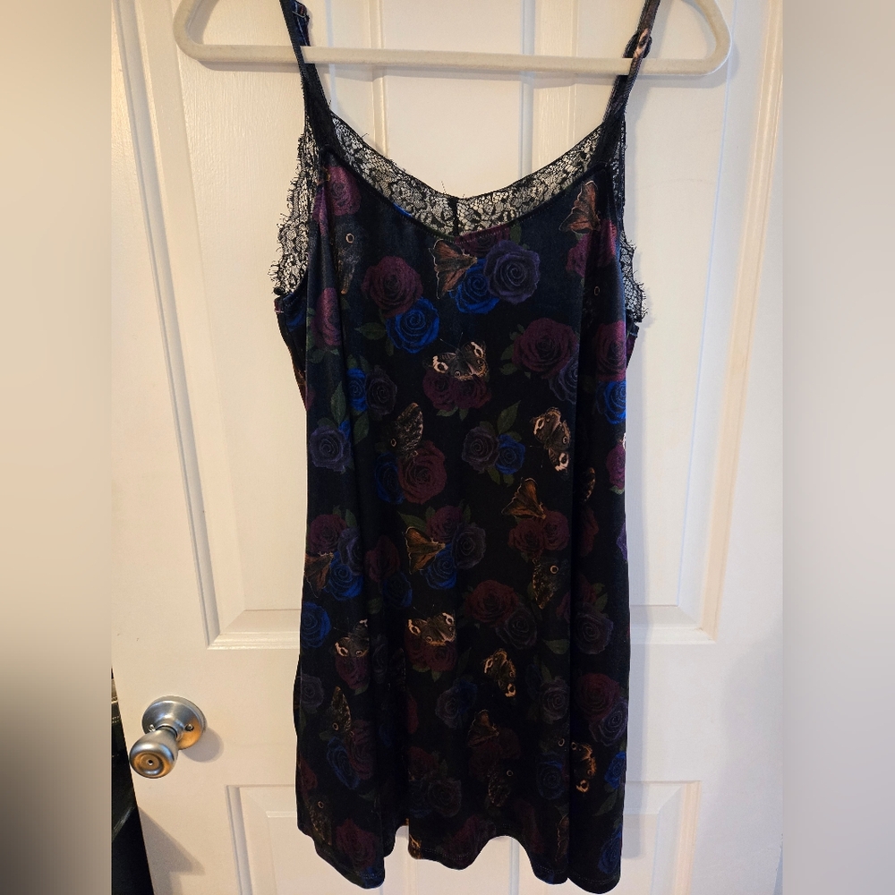 Hot Topic Roses & Butterflies Velvet Slip Dress Size Medium